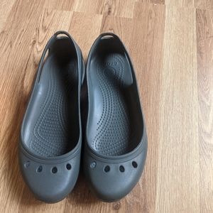 Crocs flats - gray
